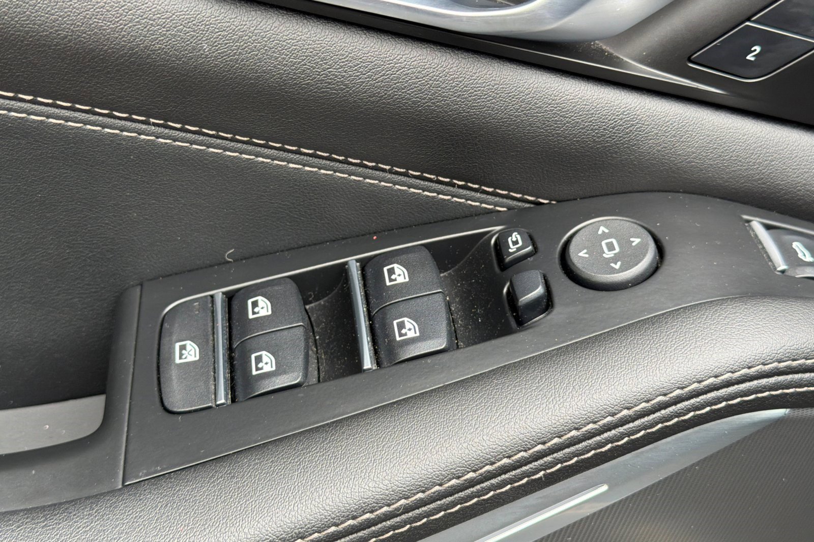 Used 2023 BMW X5 sDrive40i w/ M Sport Package image 13