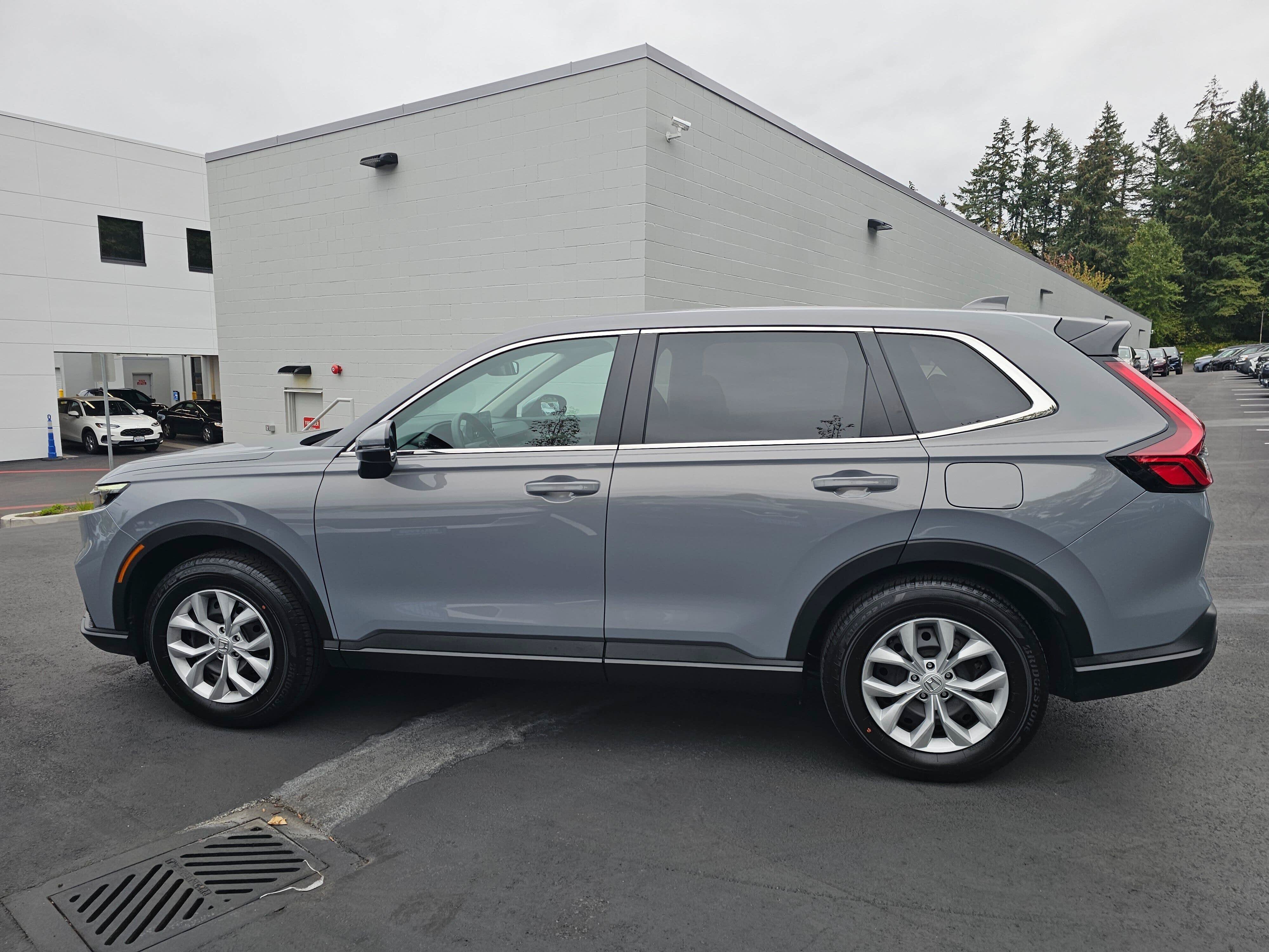 Certified 2025 Honda CR-V LX image 4