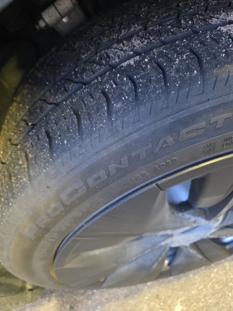 Used 2022 Tesla Model Y Long Range image 8