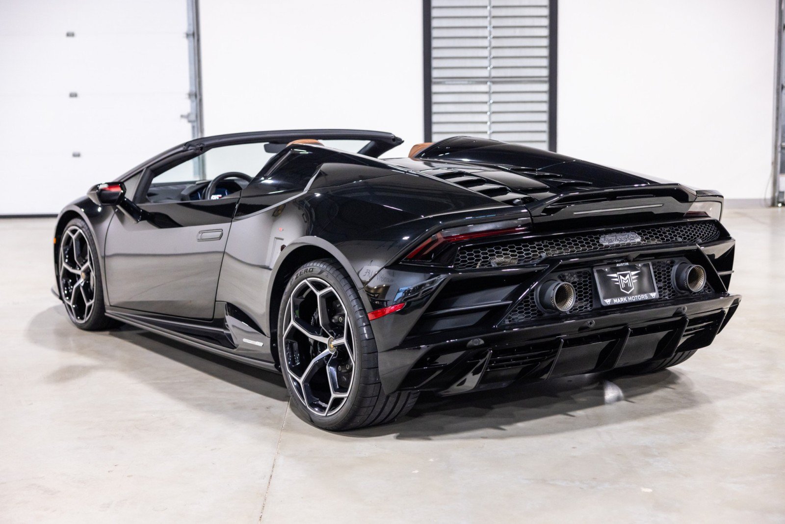 Used 2023 Lamborghini Huracan EVO AWD/4WD image 7