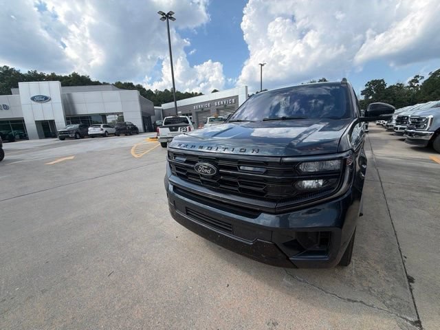 Used 2025 Ford Expedition Max Platinum w/ Stealth Appearance Package AWD/4WD image 3