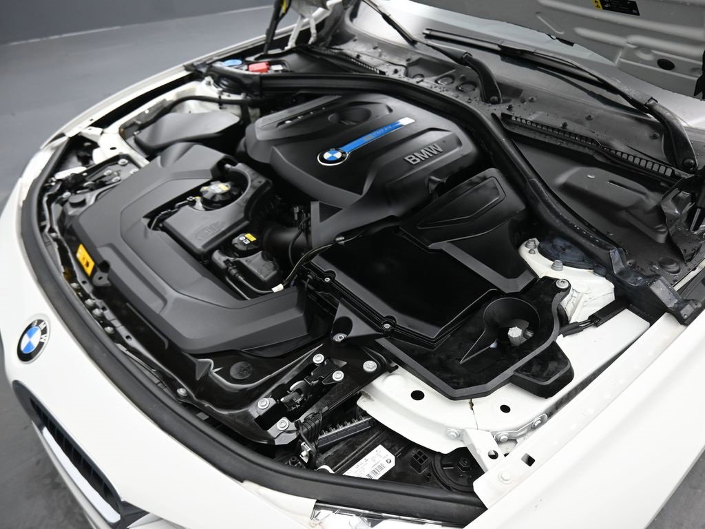Used 2018 BMW 330e image 46