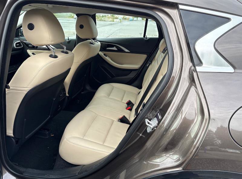Used 2017 INFINITI QX30 w/ Cargo Package FWD image 7