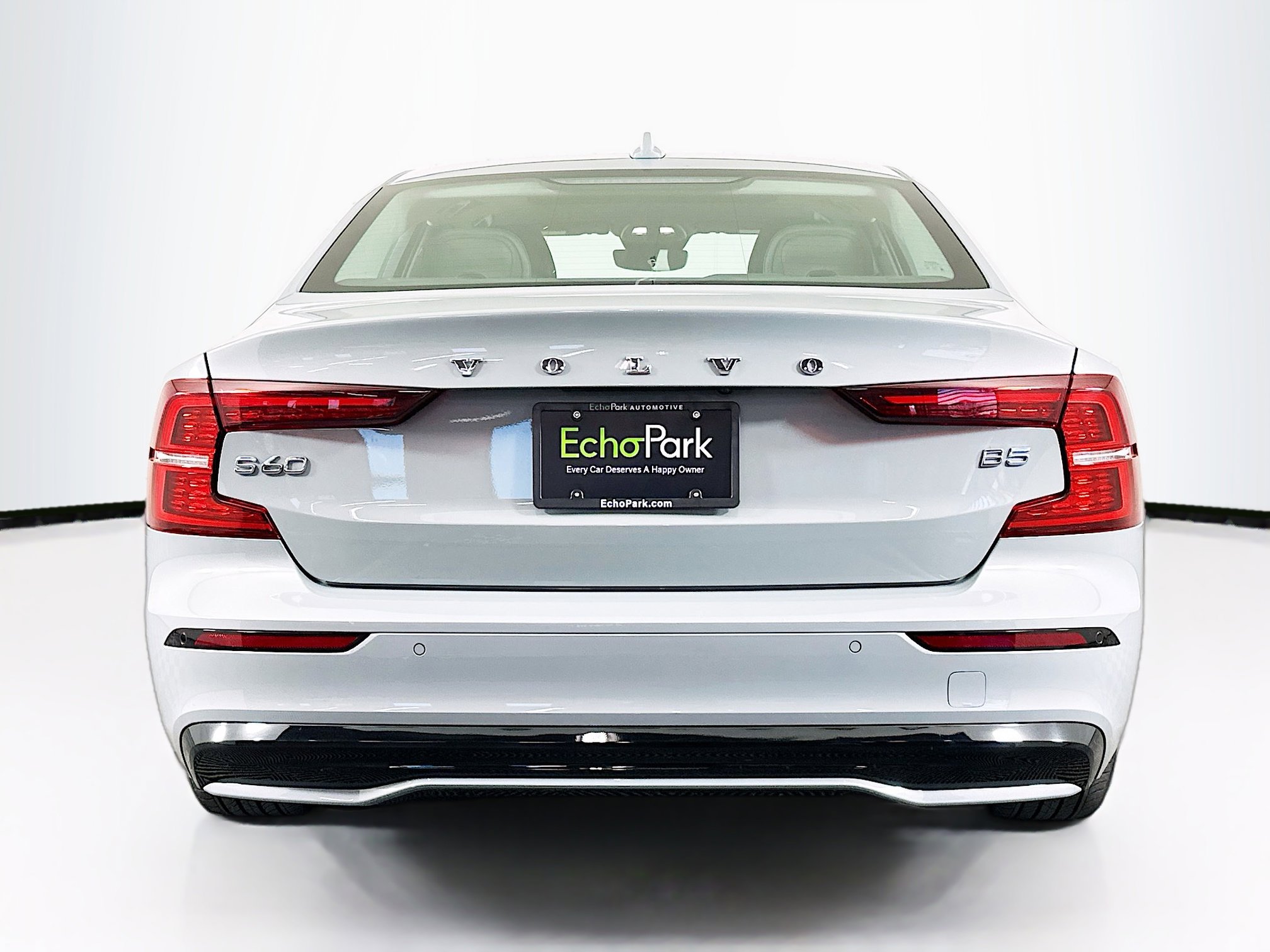 Used 2025 Volvo S60 B5 Plus image 7