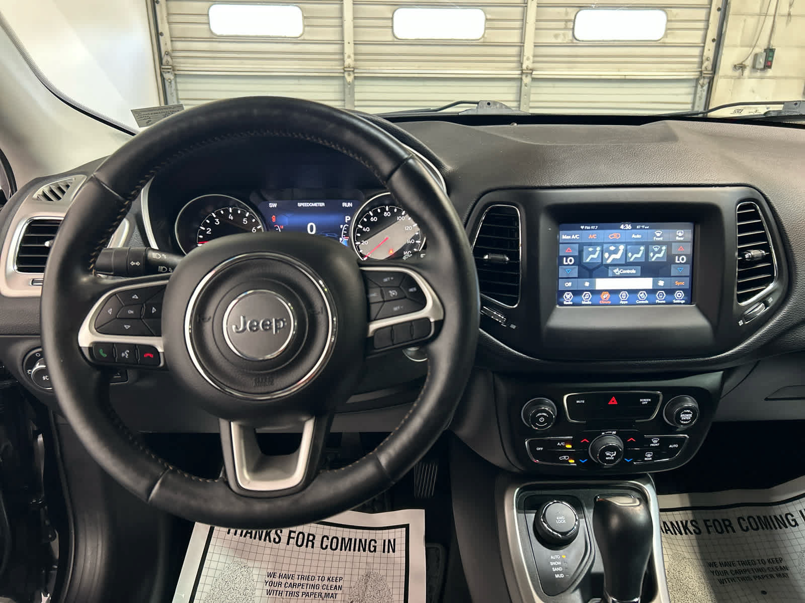 Used 2018 Jeep Compass Latitude w/ Popular Equipment Group AWD/4WD image 8
