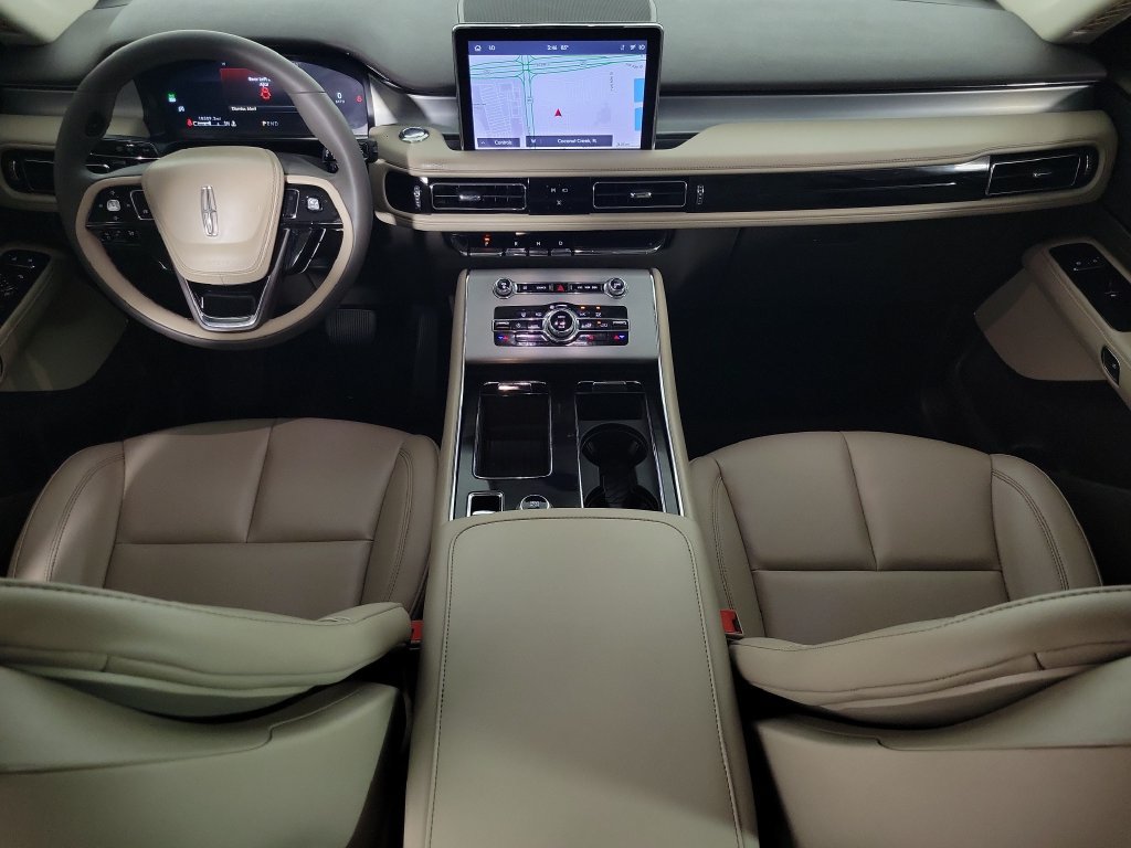 Certified 2024 Lincoln Aviator 2WD image 9
