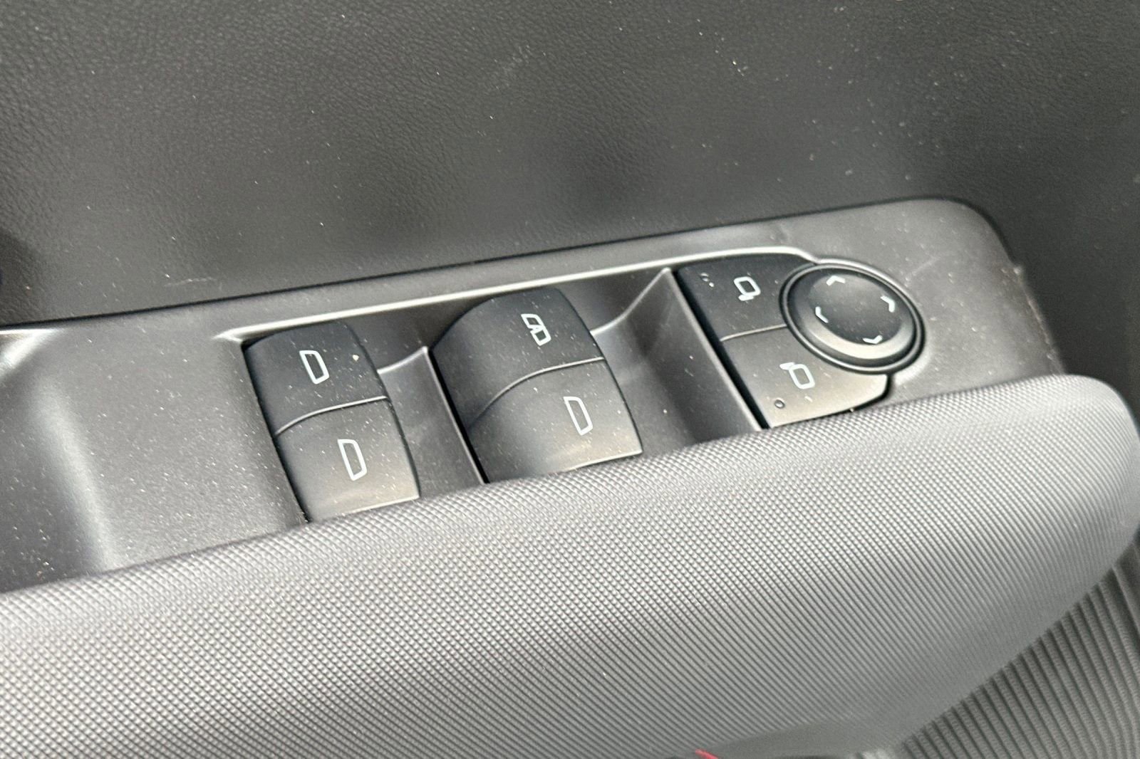 New 2025 Chevrolet Colorado Z71 w/ Midnight Edition AWD/4WD image 12