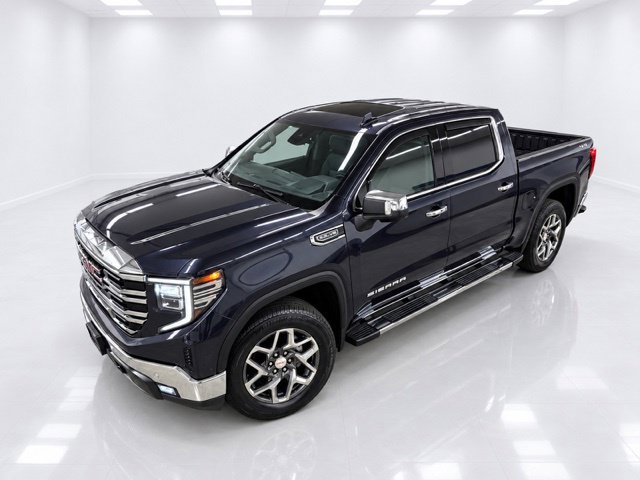 Used 2023 GMC Sierra 1500 SLT w/ SLT Premium Plus Package AWD/4WD image 5