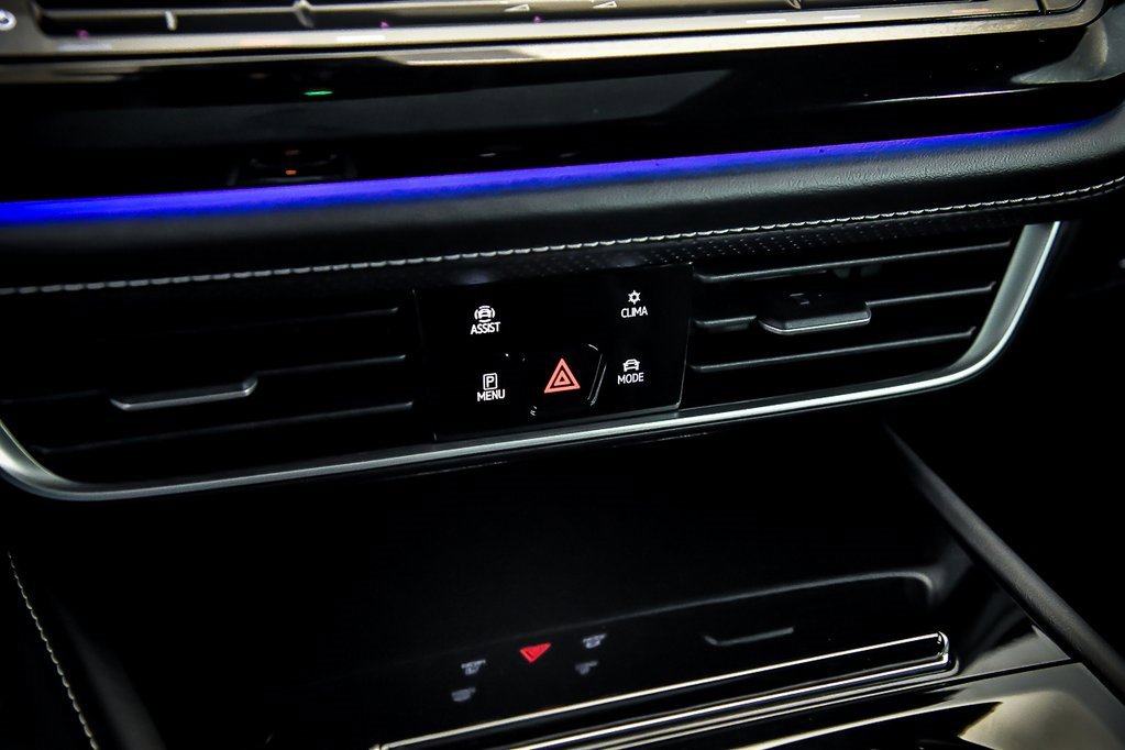 Certified 2025 Volkswagen Atlas SEL Premium R-Line image 20