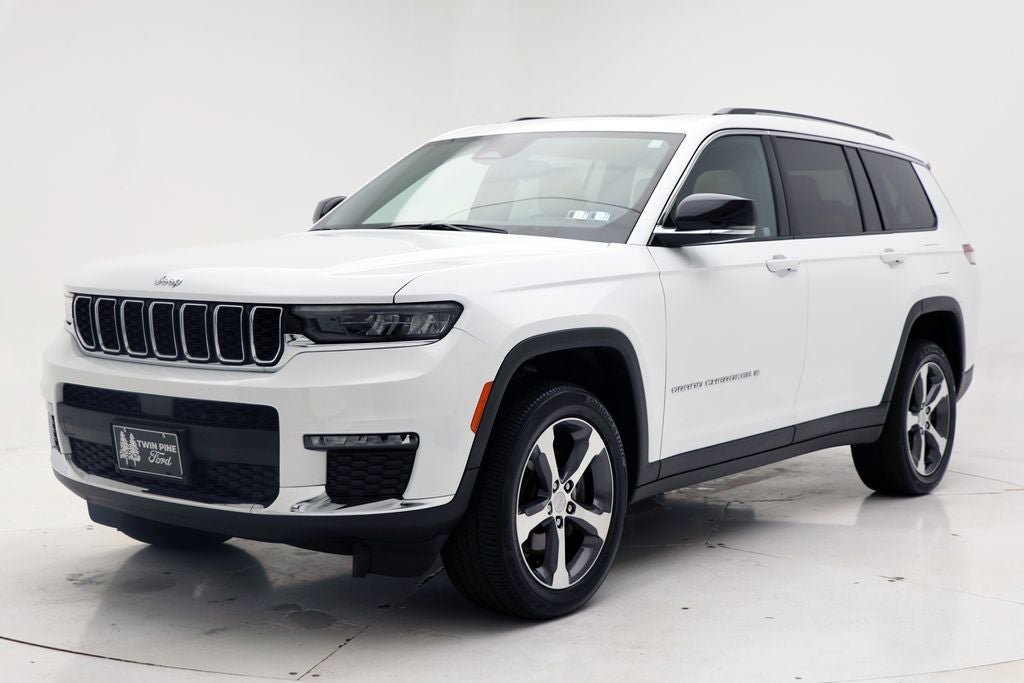 Used 2023 Jeep Grand Cherokee L Limited image 2