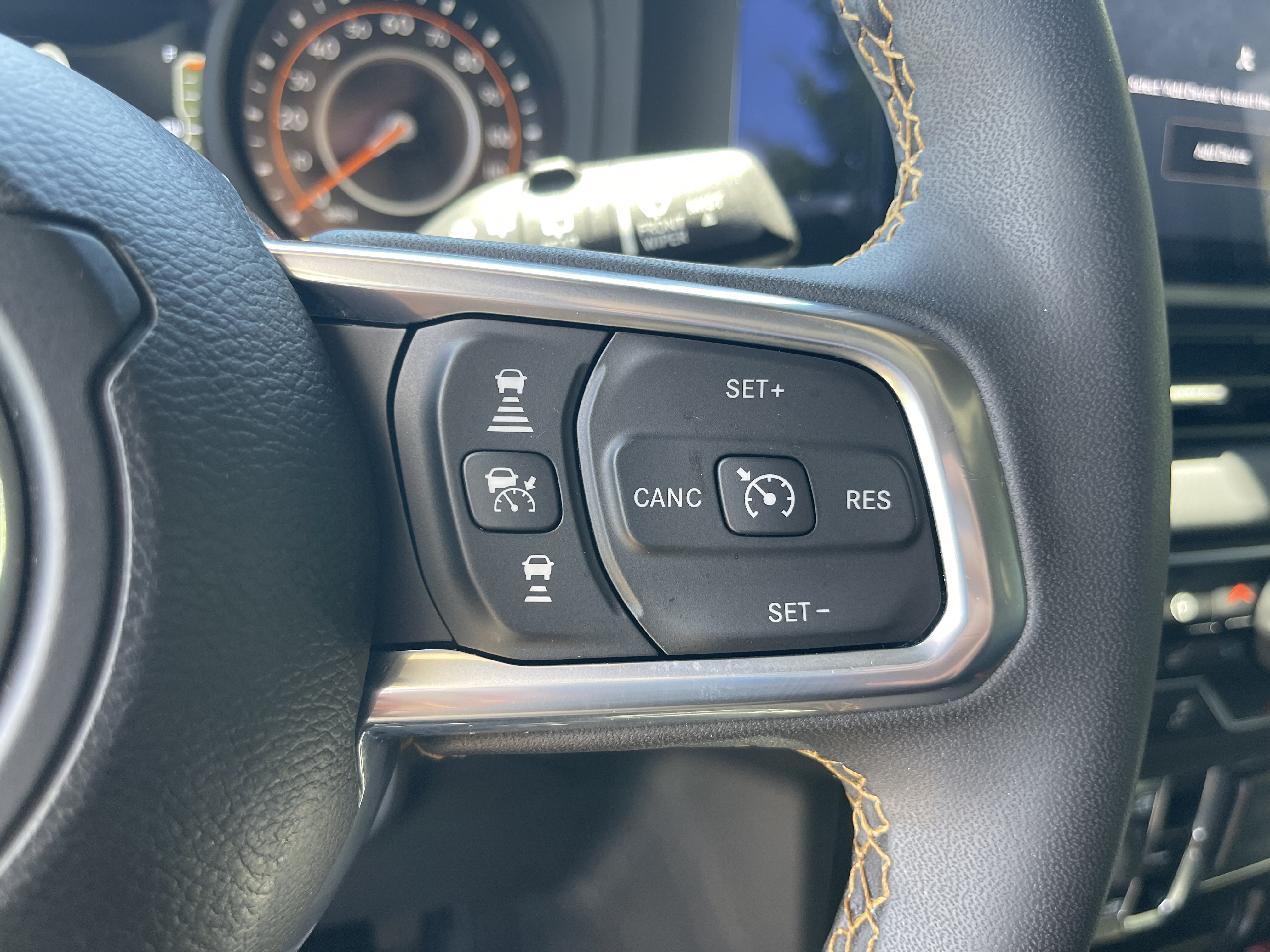 Used 2024 Jeep Wrangler Unlimited Sahara AWD/4WD image 12