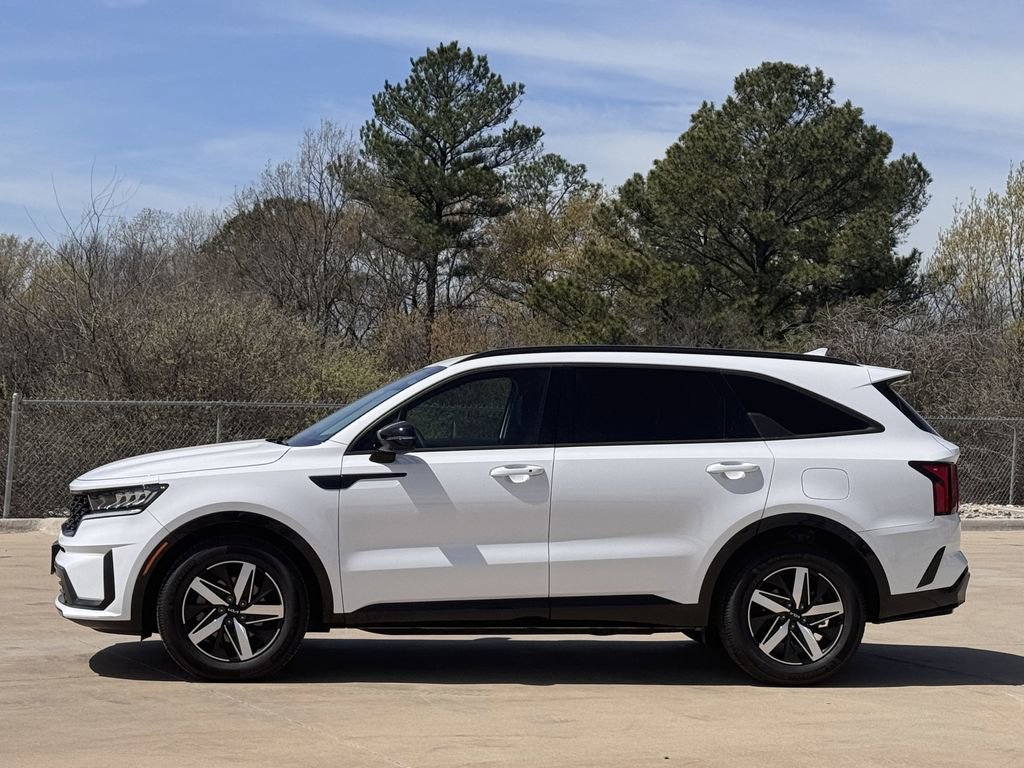 Used 2023 Kia Sorento S FWD image 3