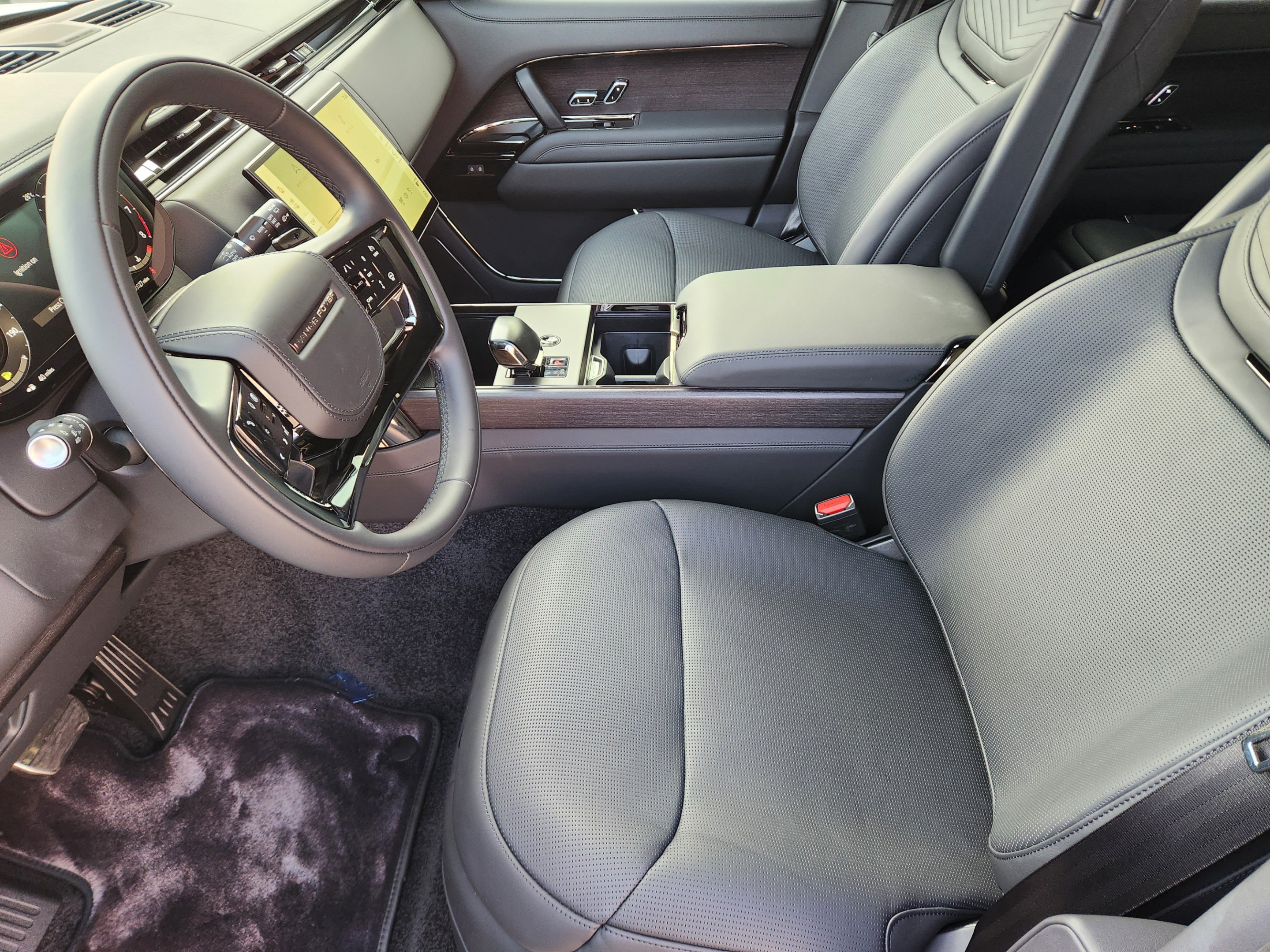 New 2026 Land Rover Range Rover SV AWD/4WD image 8