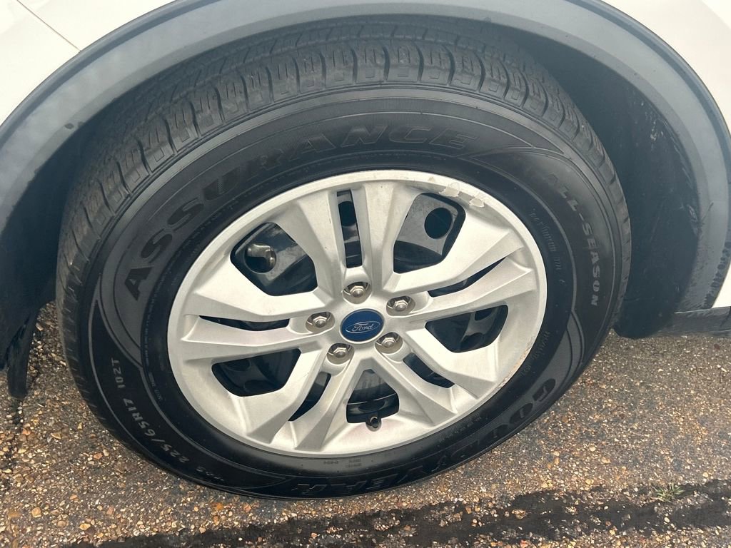 Used 2020 Ford Escape S image 25