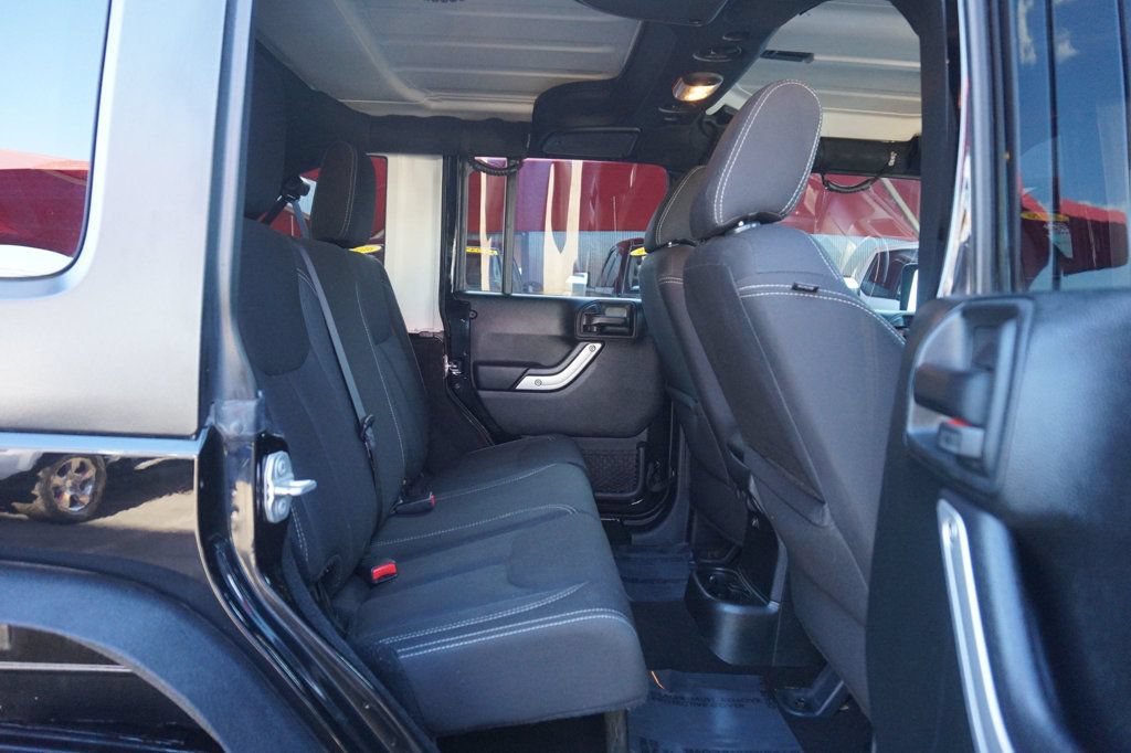Used 2018 Jeep Wrangler Unlimited Sahara AWD/4WD image 21