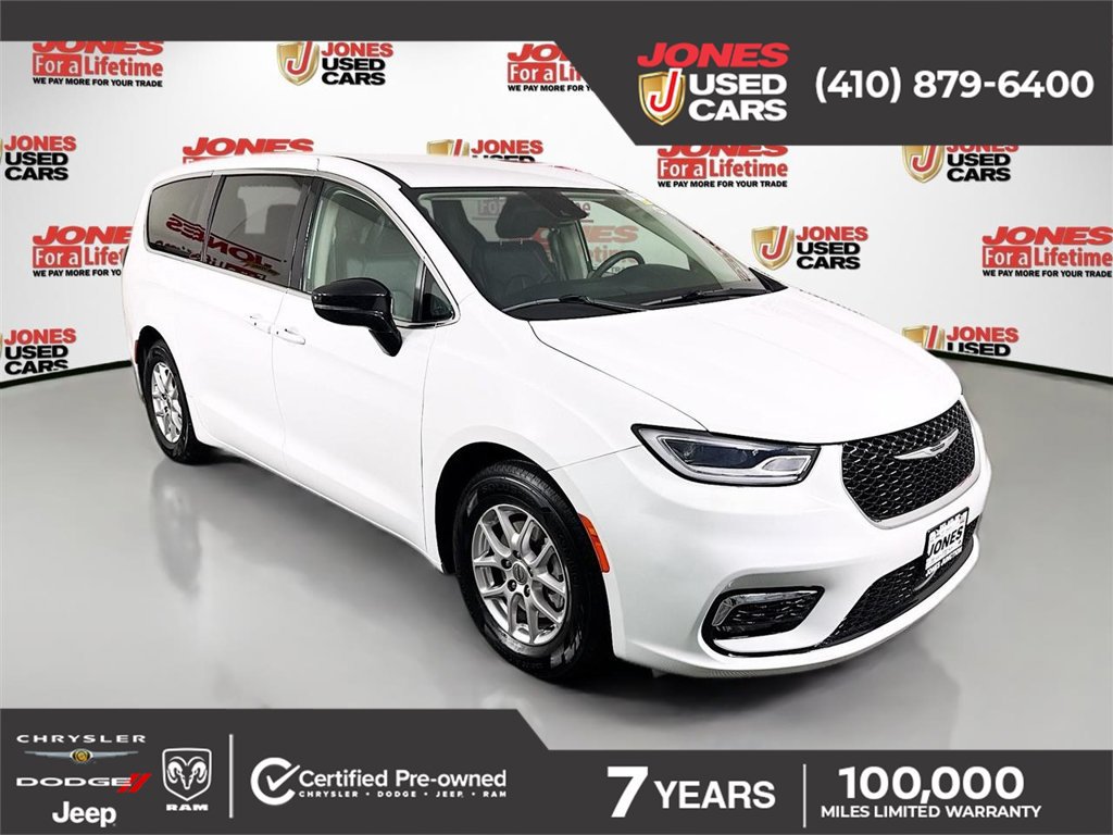 Used 2024 Chrysler Pacifica Touring-L