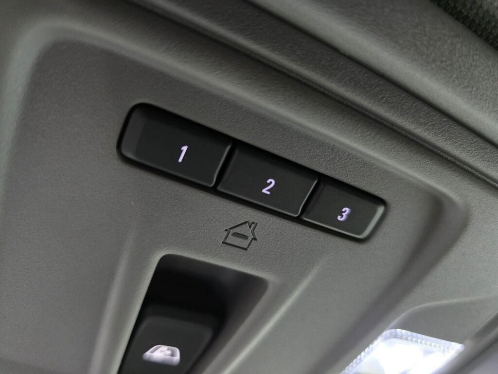 Used 2022 Chevrolet Silverado 1500 RST w/ Convenience Package II AWD/4WD image 19