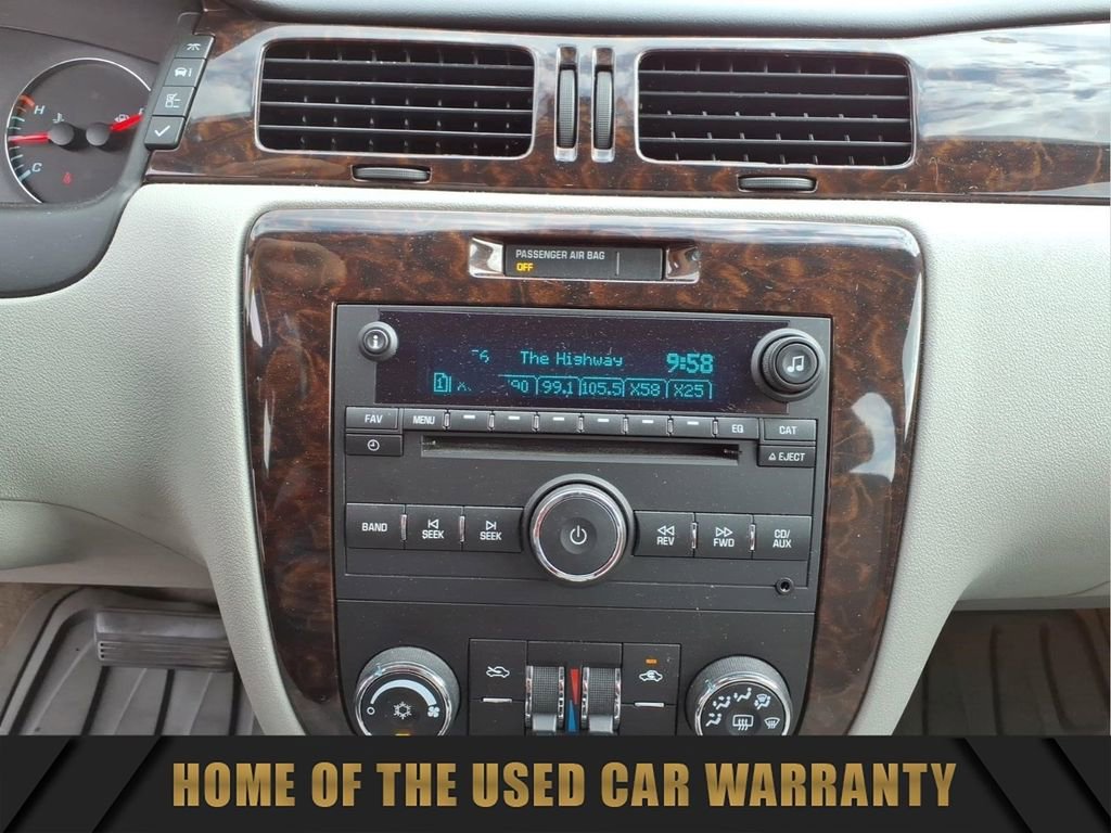 Used 2014 Chevrolet Impala LT w/ LT Sunroof Package image 24