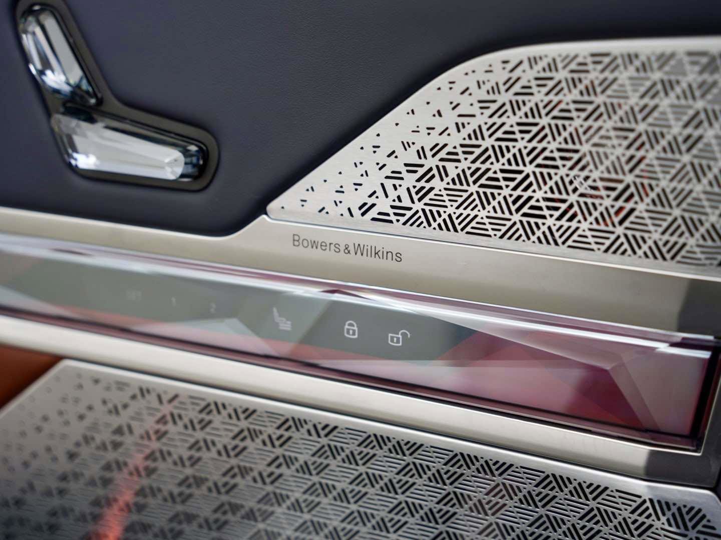 Used 2025 BMW 760i xDrive w/ Executive Package image 17