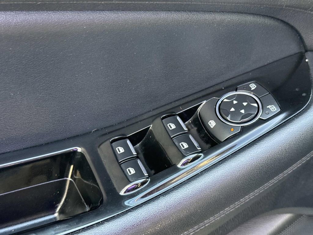 Used 2019 Ford Edge SEL w/ Equipment Group 201A AWD/4WD image 18