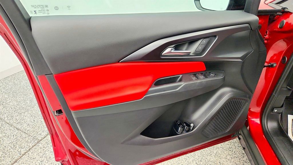 Used 2025 Chevrolet Equinox EV RS image 10