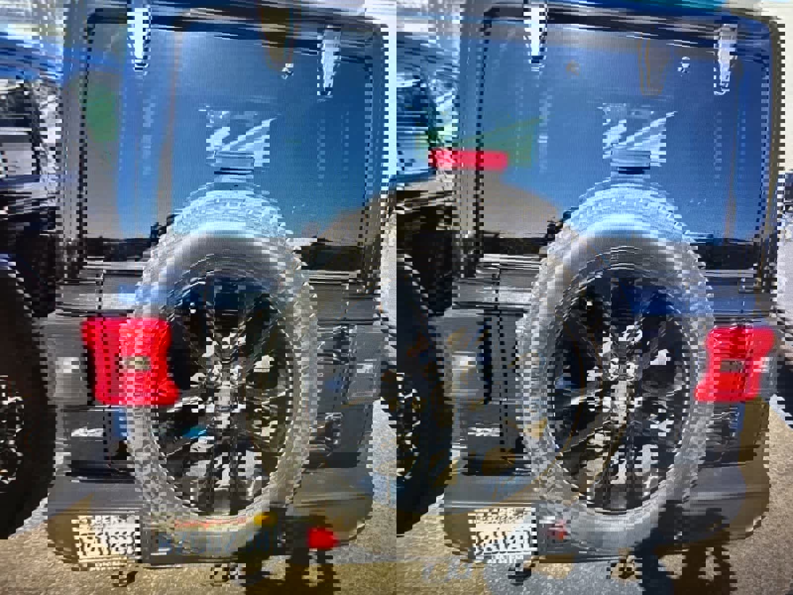 Used 2021 Jeep Wrangler Unlimited Sahara w/ Cold Weather Group image 15