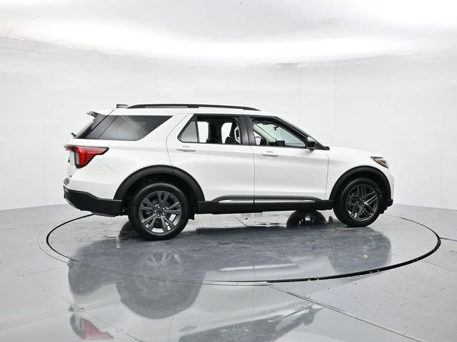 New 2025 Ford Explorer Active w/ Active Comfort Package image 3