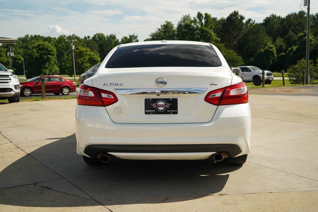 Used 2017 Nissan Altima 2.5 SL w/ Moonroof Package FWD image 20