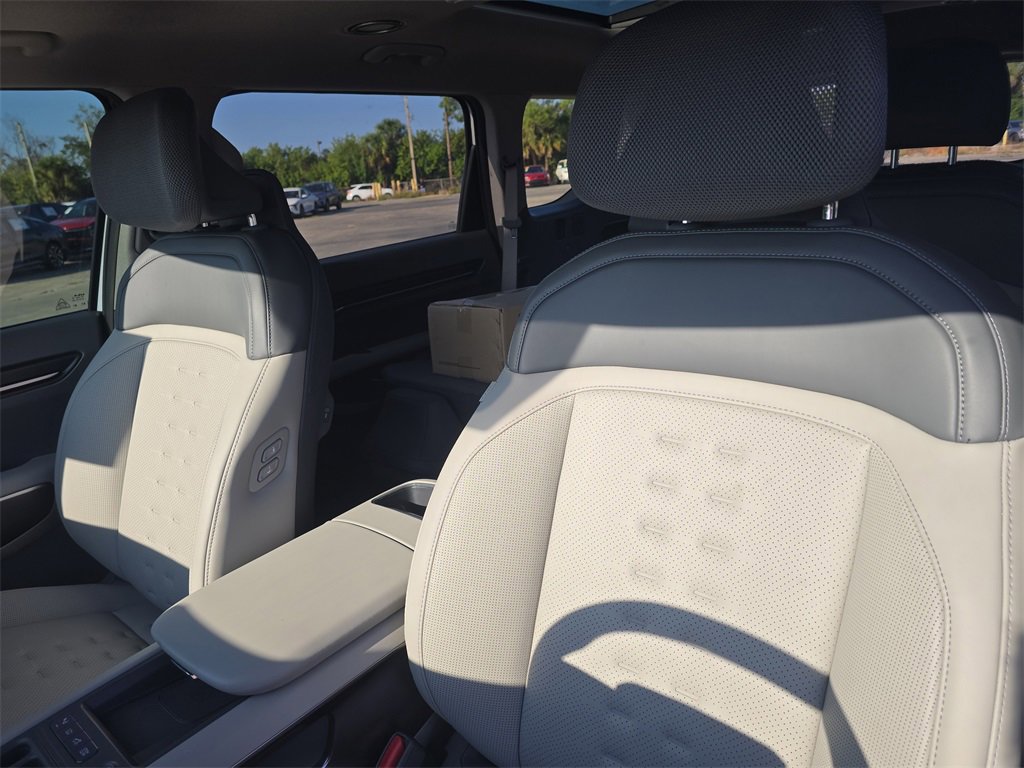 New 2026 Kia EV9 Wind image 24