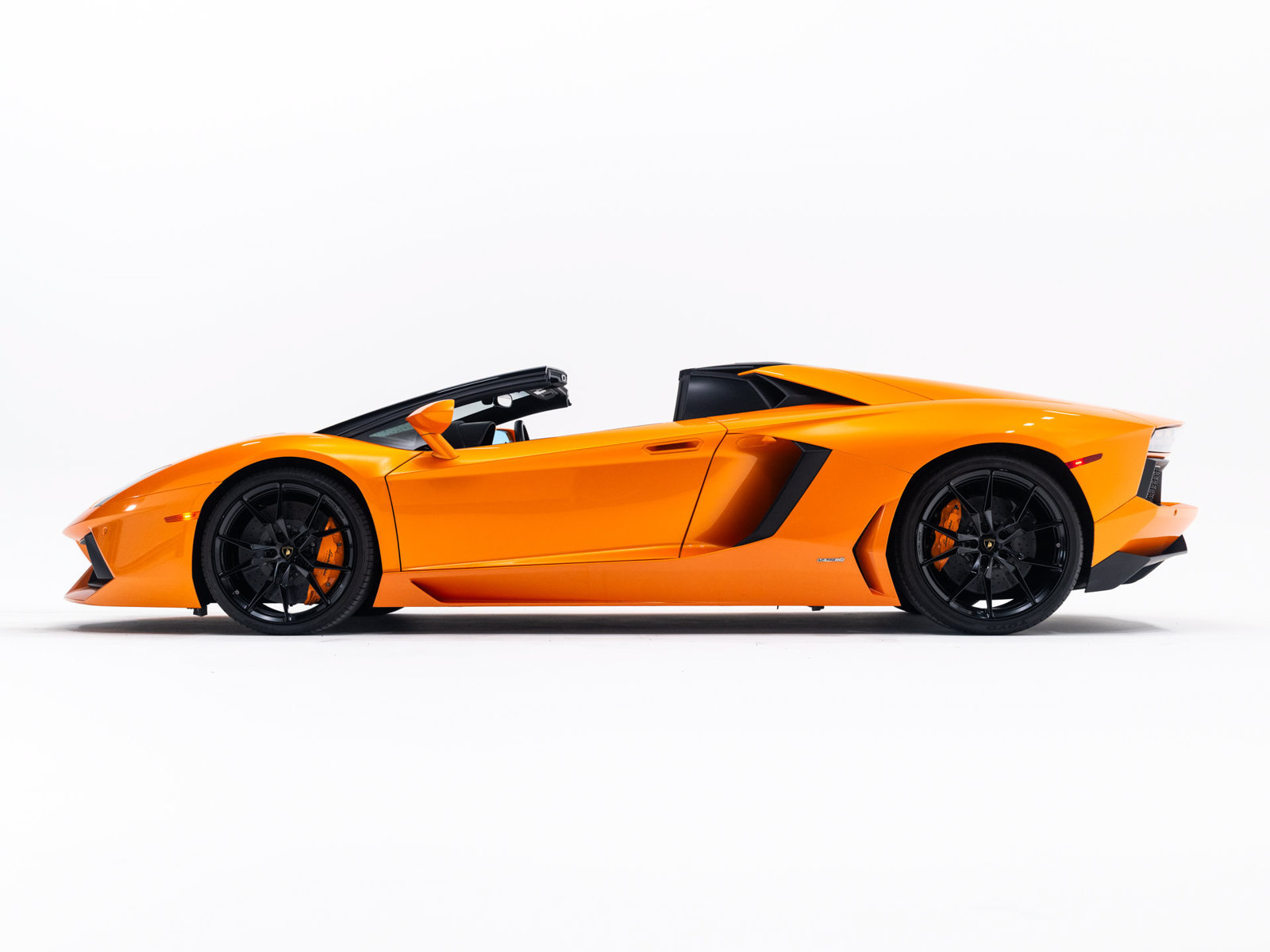Used 2016 Lamborghini Aventador LP 700-4 AWD/4WD image 3