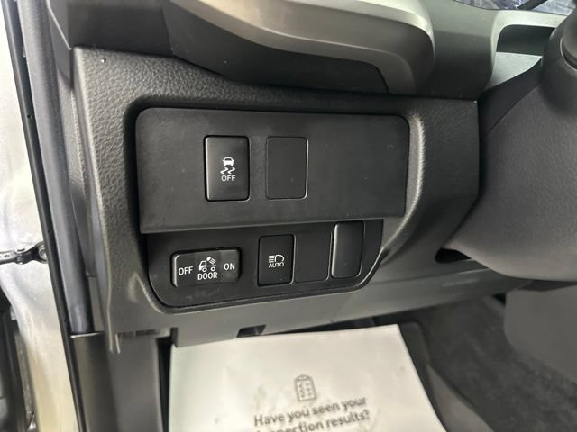 Used 2023 Toyota Tacoma SR5 AWD/4WD image 12
