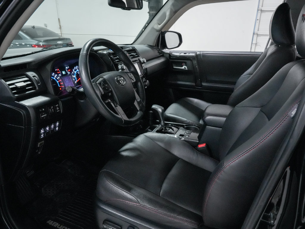 Used 2018 Toyota 4Runner TRD Off-Road Premium AWD/4WD image 10