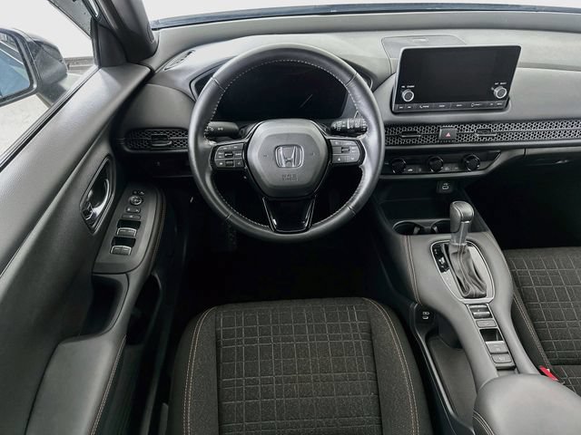 Certified 2025 Honda HR-V Sport image 4