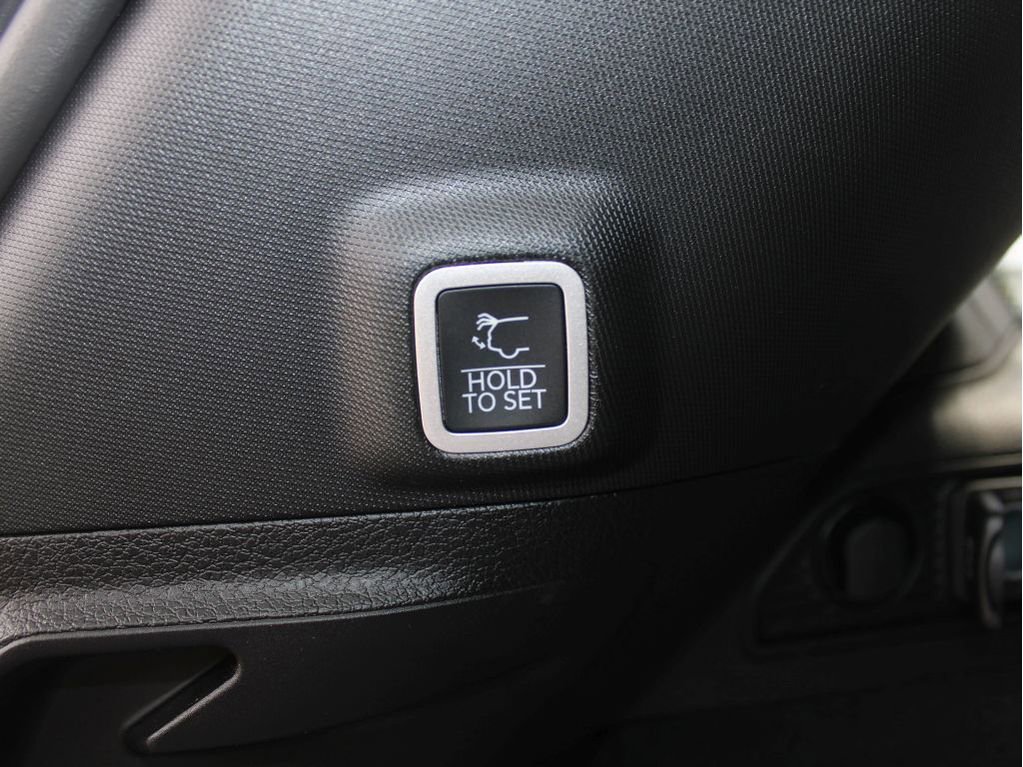 New 2025 Jeep Grand Cherokee Summit image 28