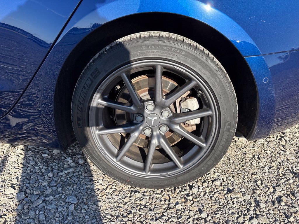 Used 2018 Tesla Model 3 Long Range AWD/4WD image 4