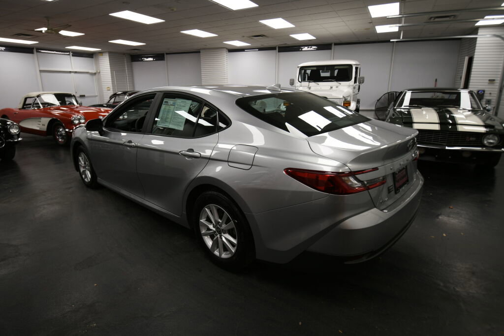 Certified 2025 Toyota Camry LE image 5