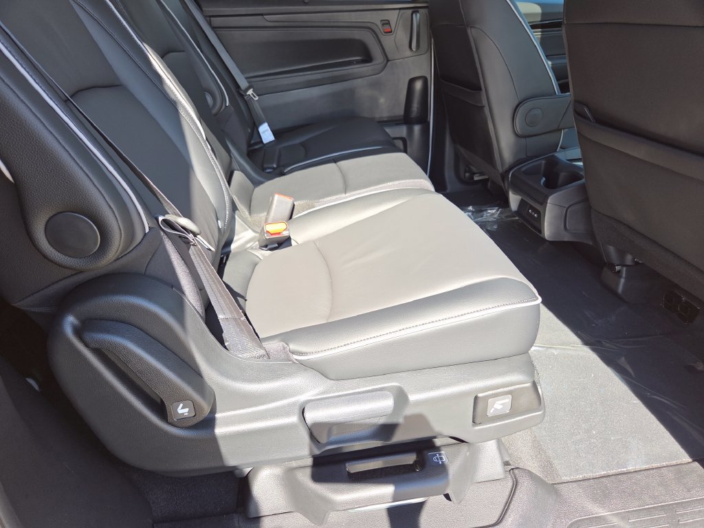 New 2027 Honda Odyssey Touring image 31