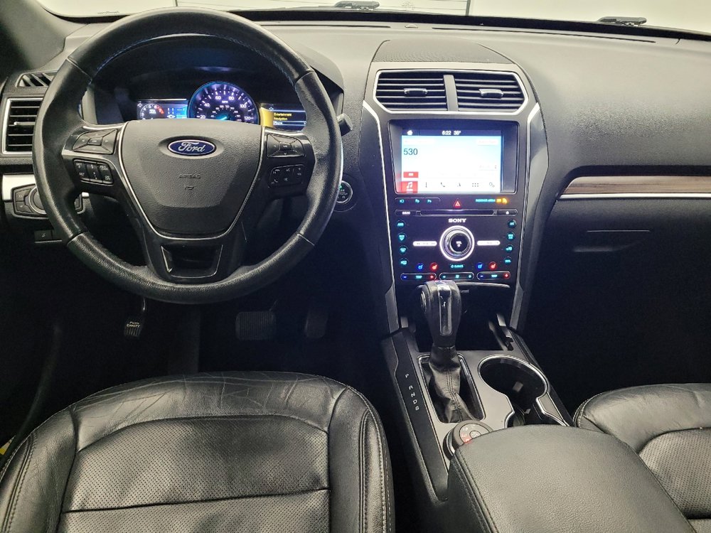 Used 2018 Ford Explorer Limited w/ Equipment Group 301A AWD/4WD image 22