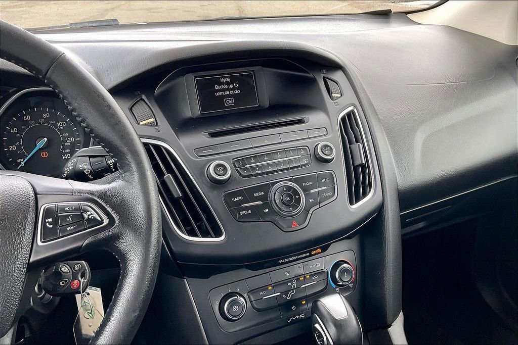 Used 2016 Ford Focus SE w/ Equipment Group 201A image 9