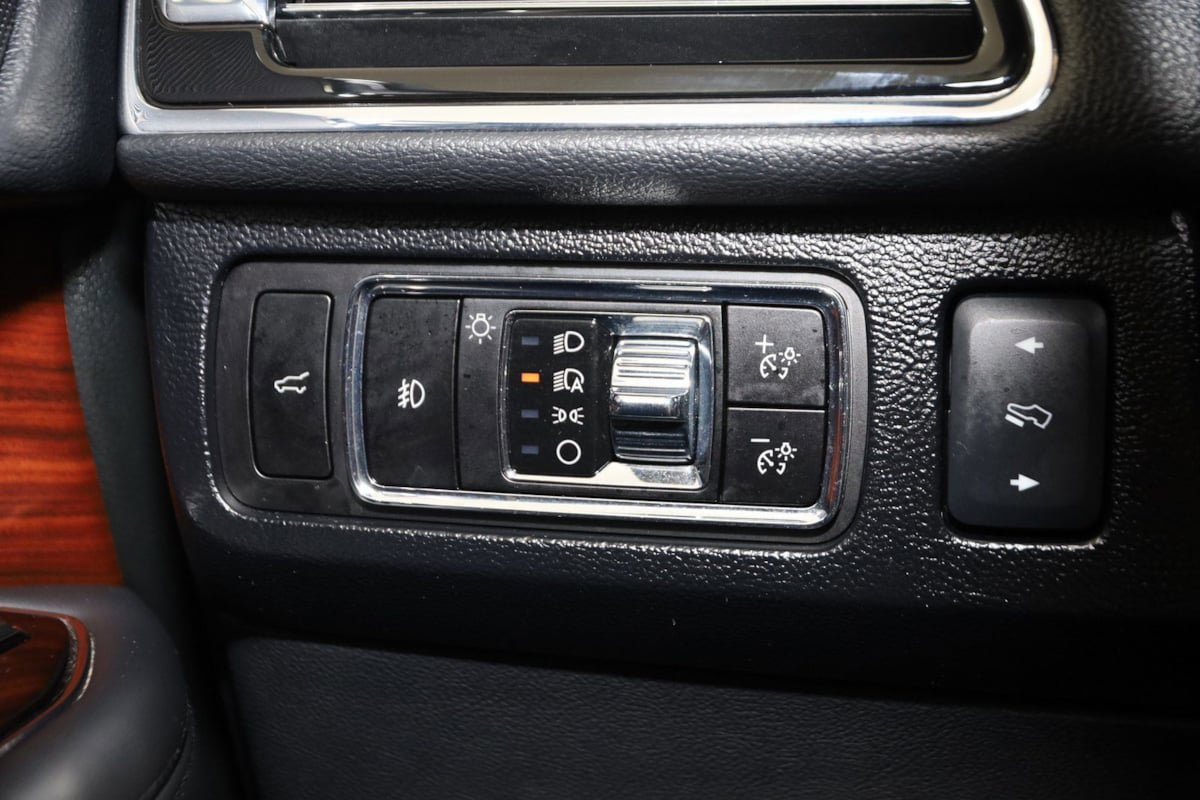 Used 2024 Lincoln Navigator L 4WD image 32