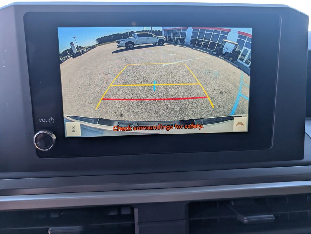 Used 2025 Toyota Tacoma SR5 AWD/4WD image 15