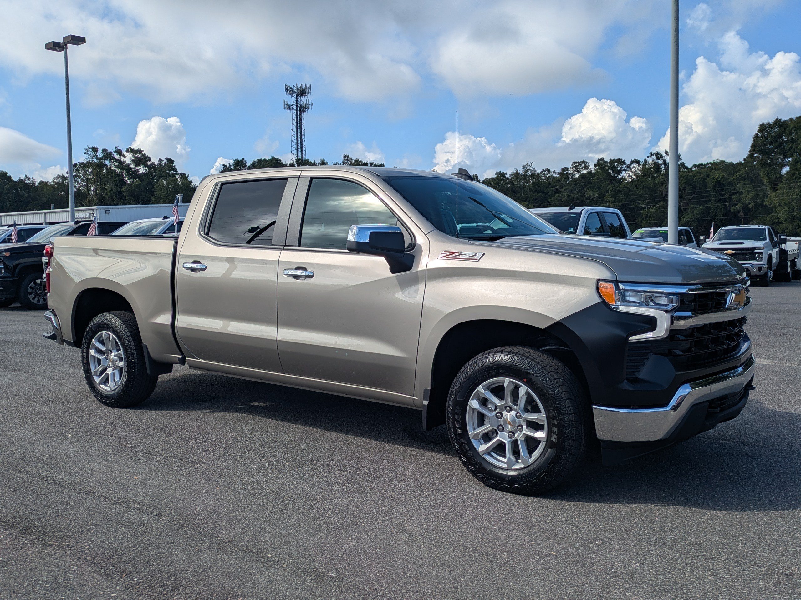 New 2026 Chevrolet Silverado 1500 LT w/ Z71 Off-Road Package AWD/4WD image 2
