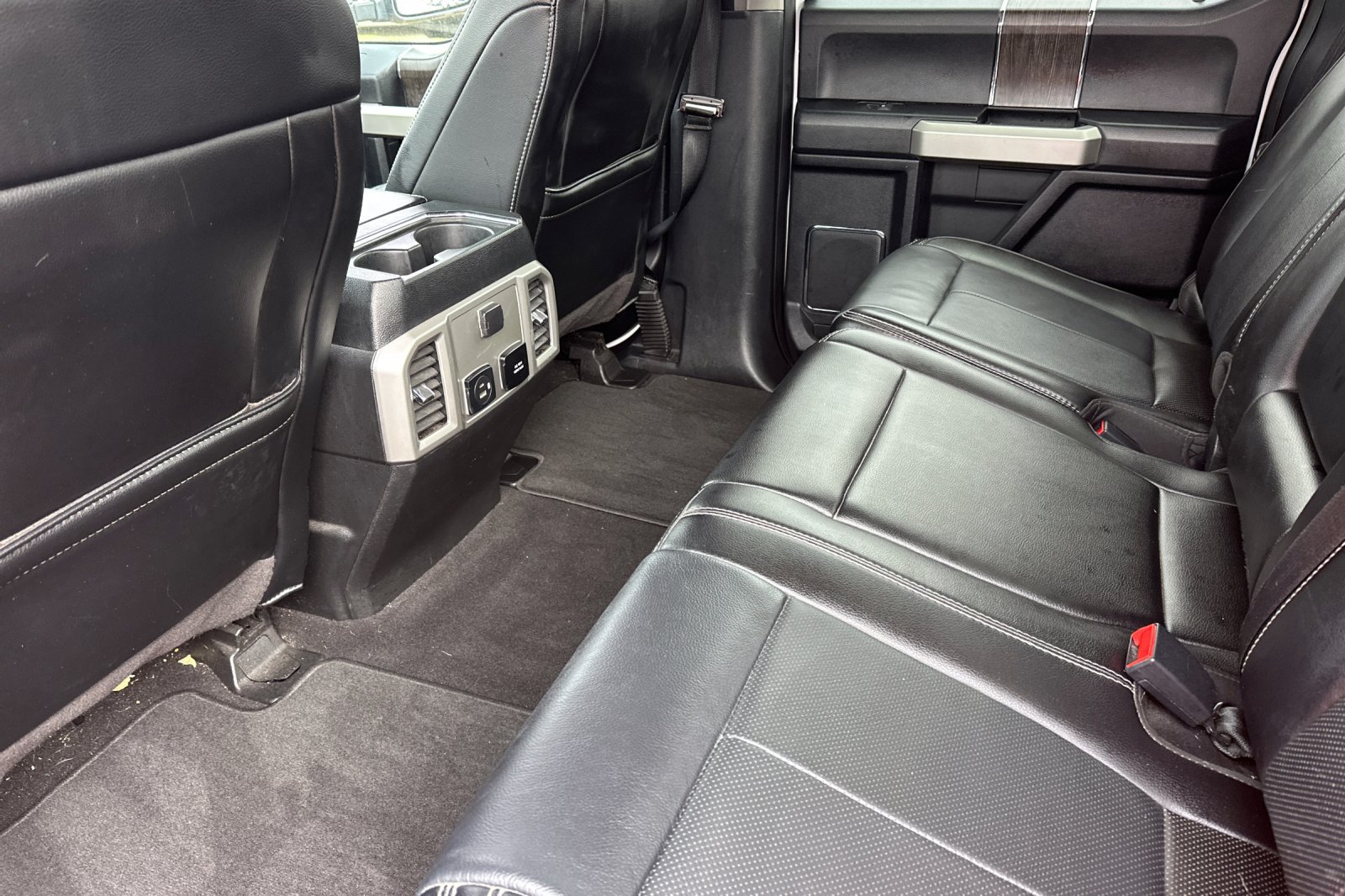 Used 2020 Ford F350 Lariat w/ Lariat Ultimate Package AWD/4WD image 10