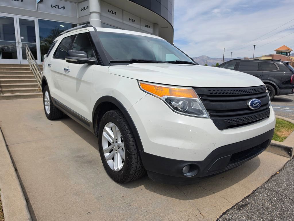 Used 2012 Ford Explorer XLT AWD/4WD image 3