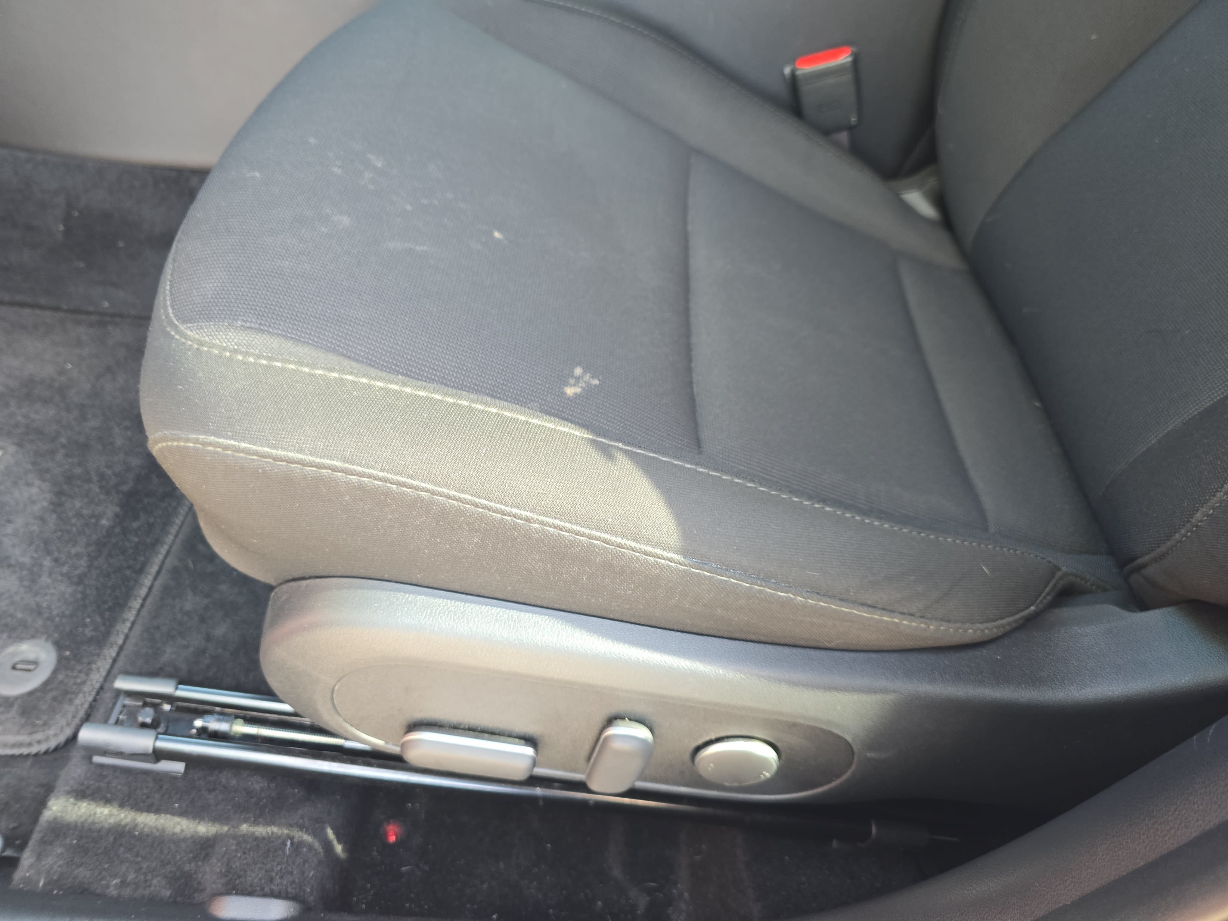 Used 2025 Hyundai Kona SEL FWD image 30