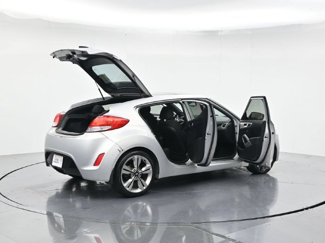 Used 2017 Hyundai Veloster Value Edition FWD image 53
