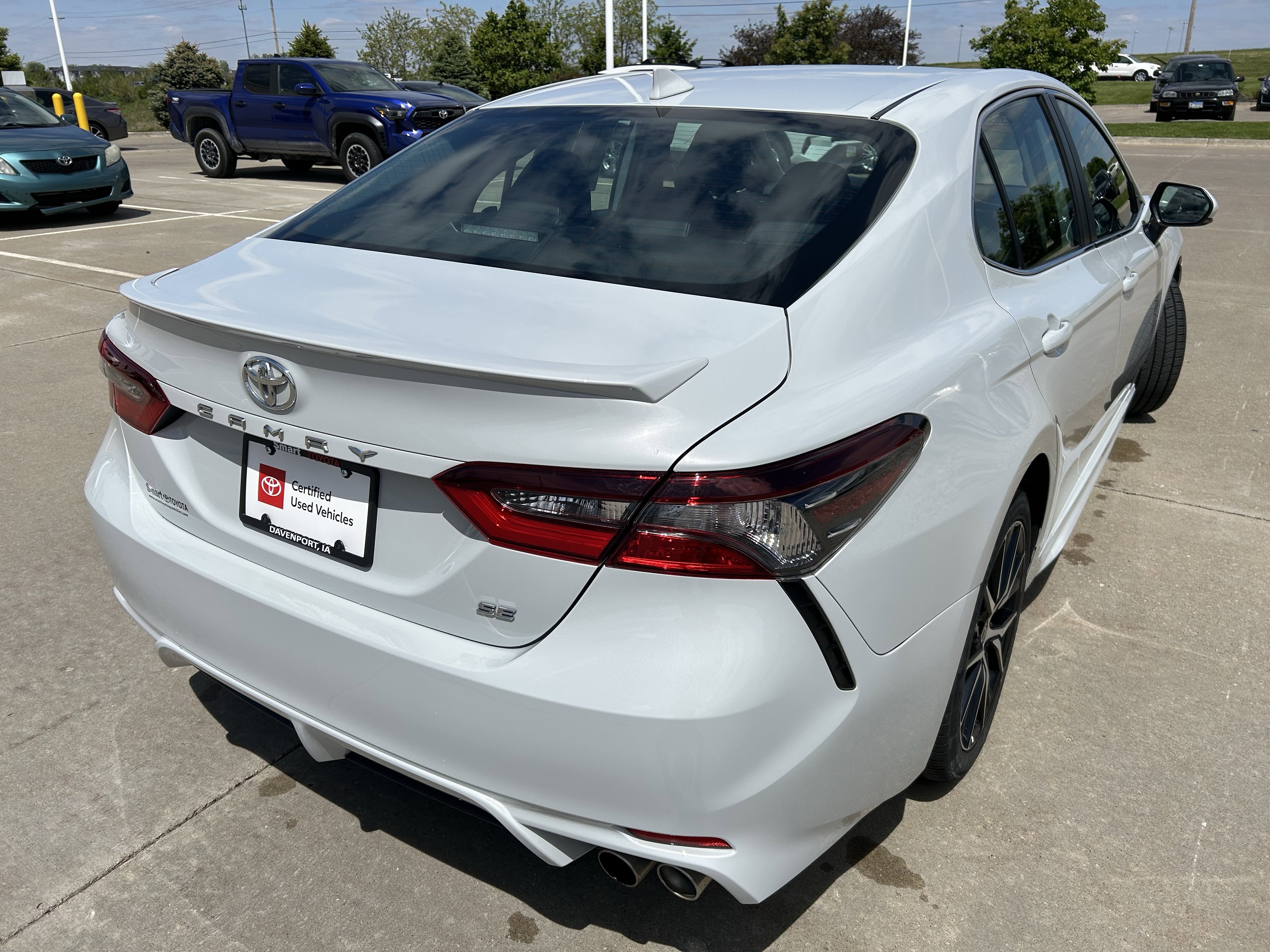Used 2024 Toyota Camry SE FWD image 6