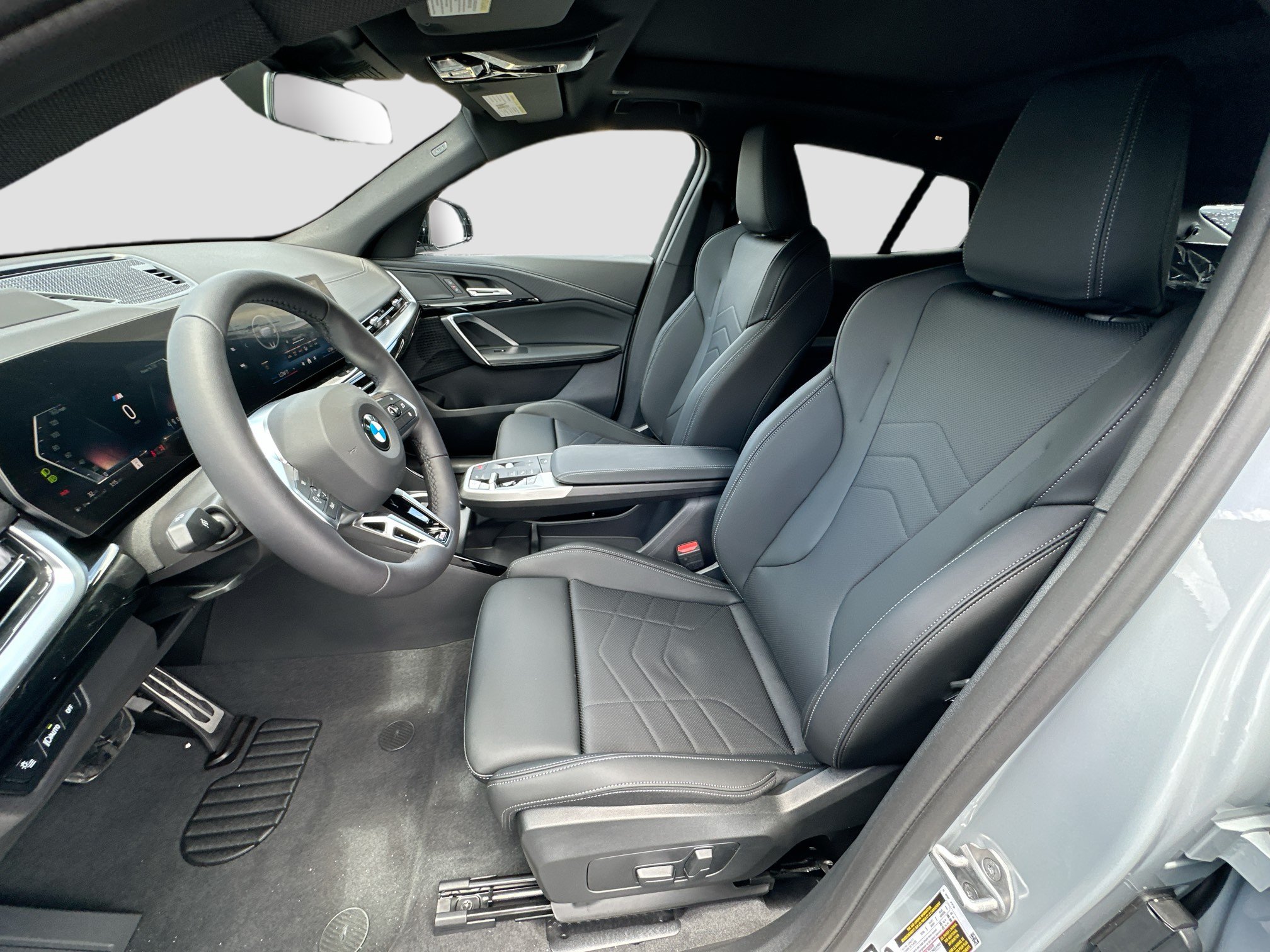 New 2026 BMW X2 xDrive28i w/ Technology Package AWD/4WD image 15