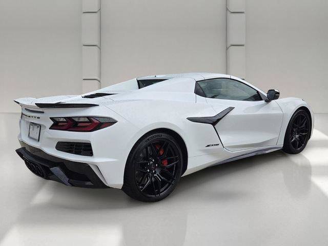 Used 2024 Chevrolet Corvette Z06 RWD image 5