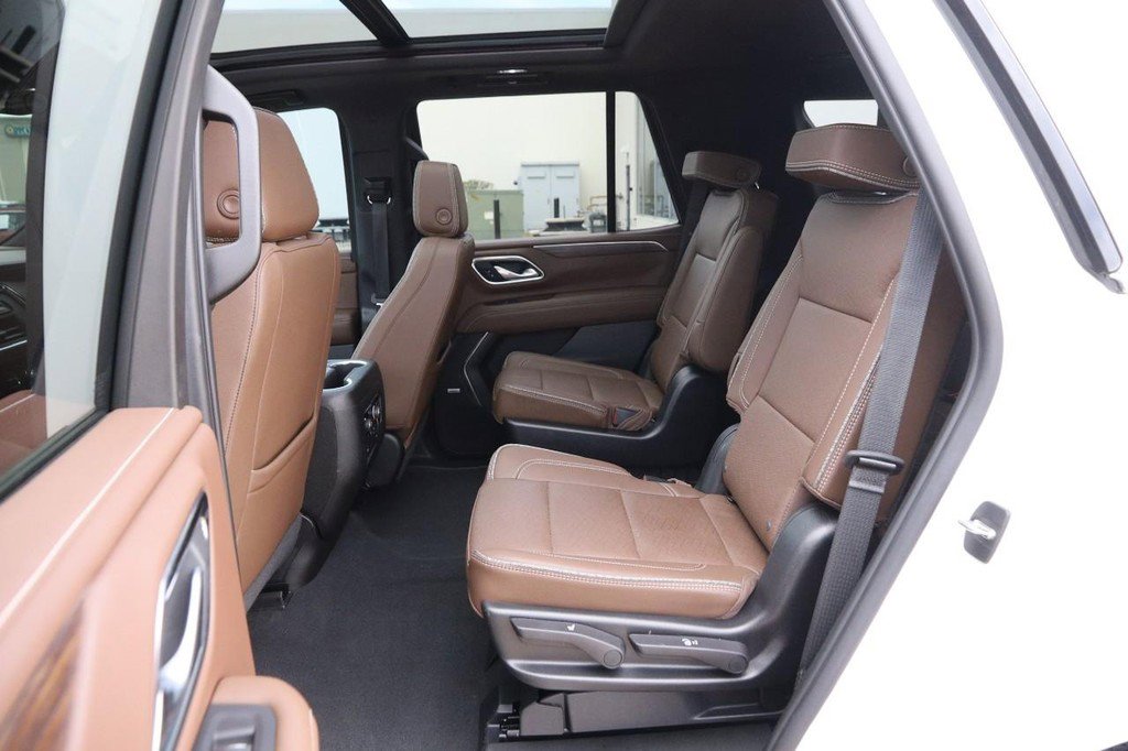 Used 2023 Chevrolet Tahoe High Country w/ Premium Package 2 image 11